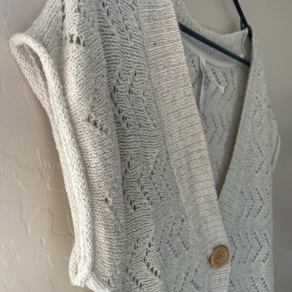 Short sleeve knitted cardigan 🍂 - Picture 5 of 7